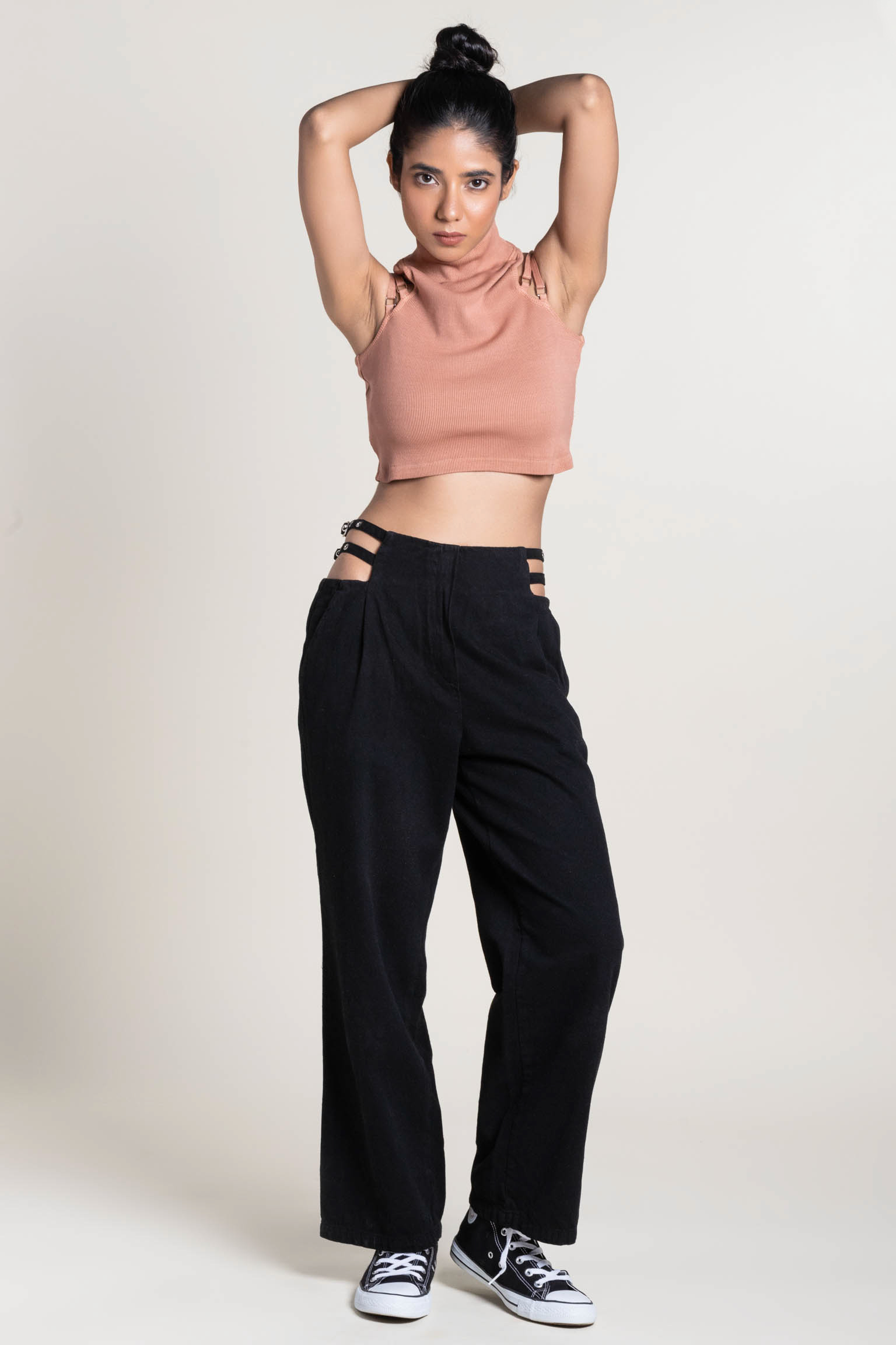 Adjustable Fit Cargo Pants 🫶🏻 Yay or Nay? #pantshack #fashionhack #s... |  TikTok